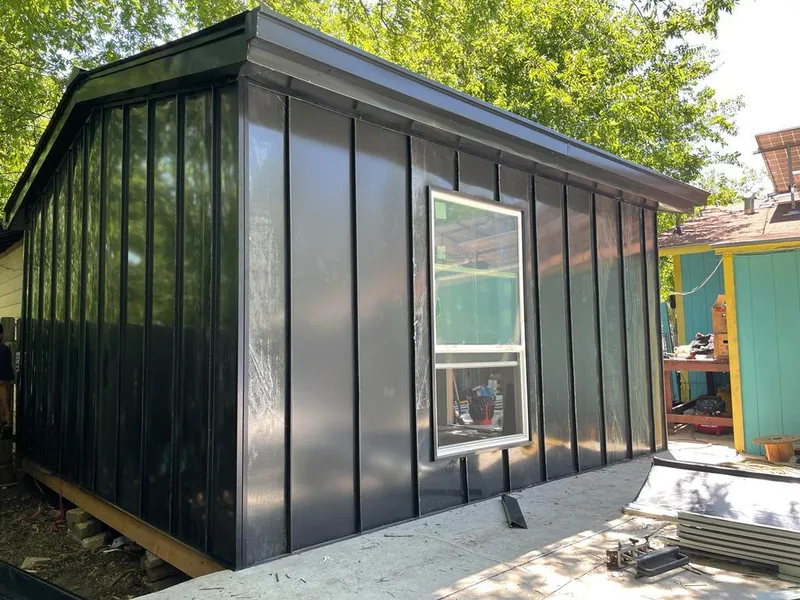 Black standing seam metal wall panels for Roof Inspection in Valinda